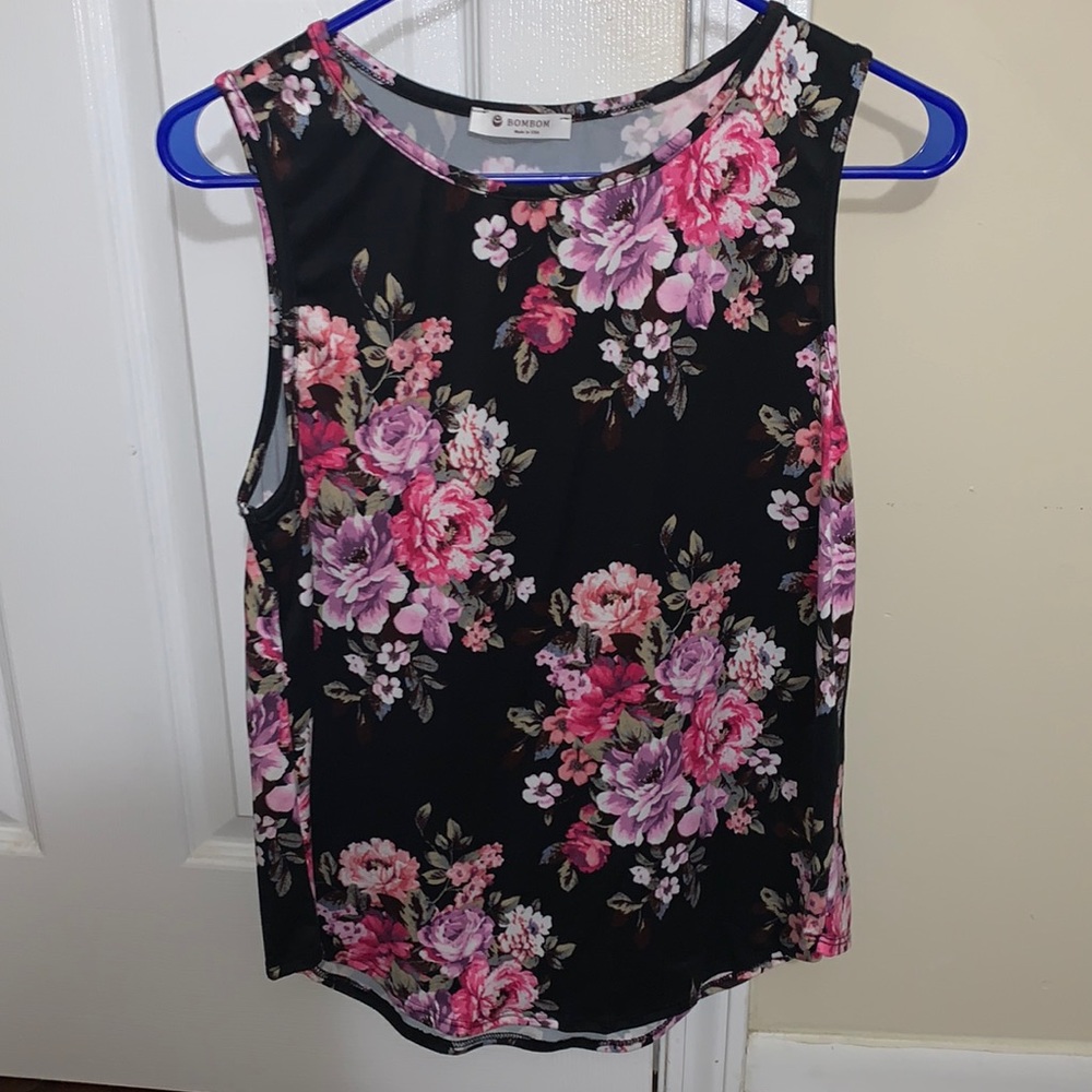 Never worn floral top